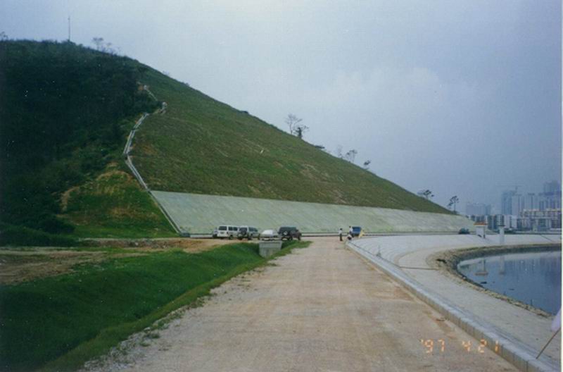 深圳河雙孖鯉魚山河道邊坡治理